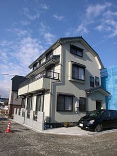 木の匂いに囲まれた無垢材の家(稲城市 谷川様)